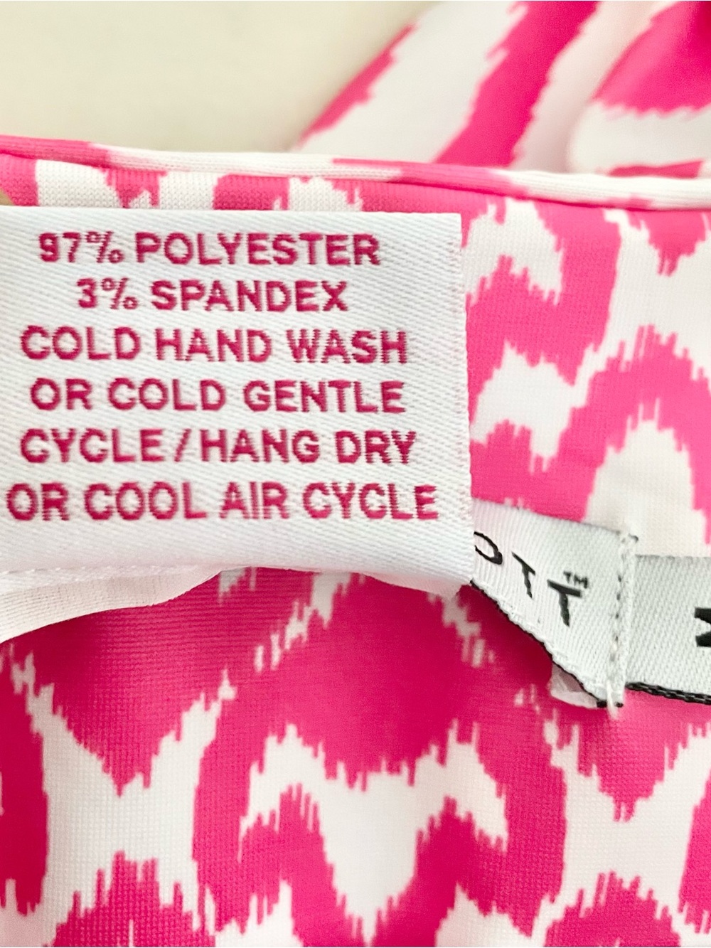 Gretchen Scott Dress Ruffle Neck Arabesque Pink Size M Stretch- LIKE NEW - Picture 7 of 9